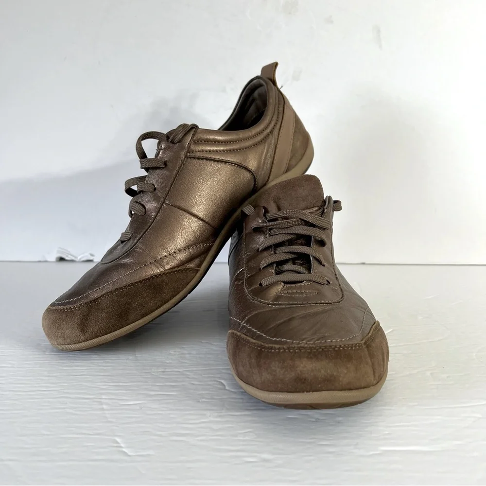 Vionic Copper Leather and Suede Willa Sneaker Size 10 Orthaheel Technology